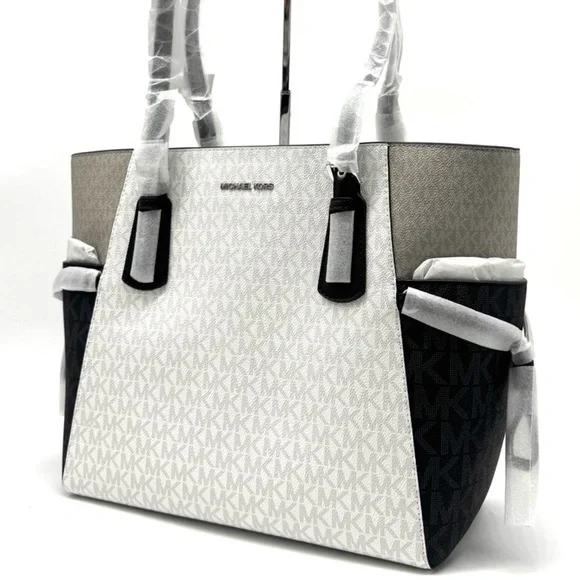 Michael Kors Voyager Large Color-Block Signature Tote Bag - Optic White Multi - Picture 2 of 11